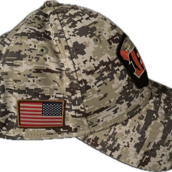 New Era Cincinnati Bengals Camo 2023 Salute To Service 39THIRTY Flex Hat - Picture 3 of 5